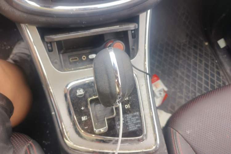 Used Baojun 560 2016 1.8L iAMT Luxury Model Gear Lever