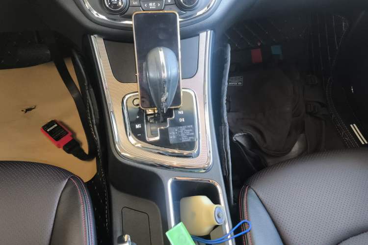 Used Baojun 560 2016 1.8L iAMT Luxury Model Gear Lever
