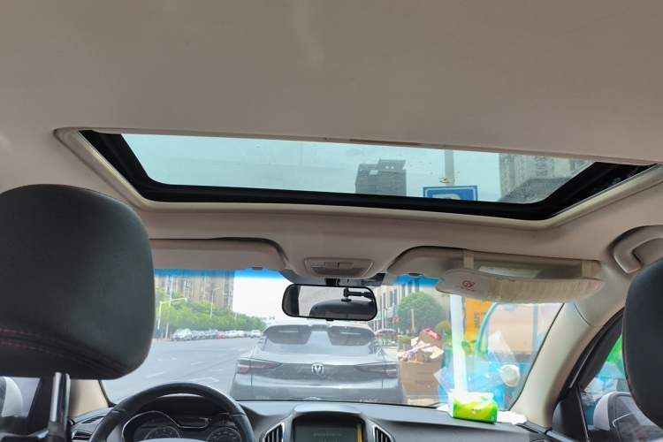Used Baojun 560 2016 1.8L iAMT Luxury Model Headliner