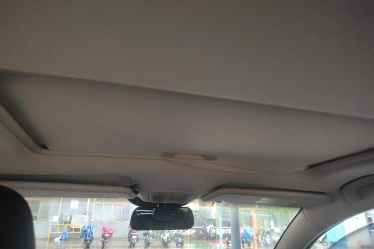 Used Baojun 560 2016 1.8L iAMT Luxury Model Headliner