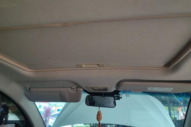 Used Baojun 560 2016 1.8L iAMT Luxury Model Headliner
