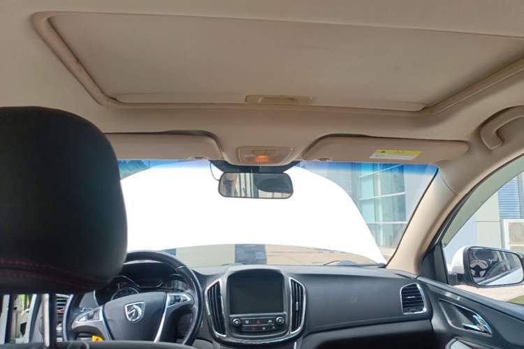 Used Baojun 560 2016 1.8L iAMT Luxury Model Headliner