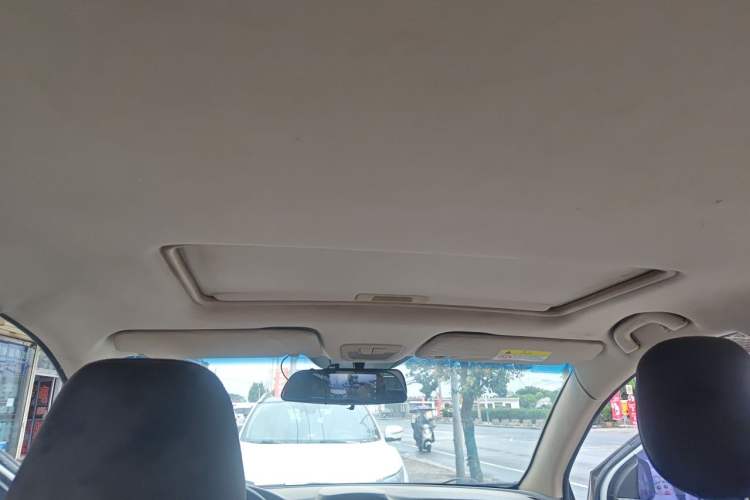 Used Baojun 560 2016 1.8L iAMT Luxury Model Headliner