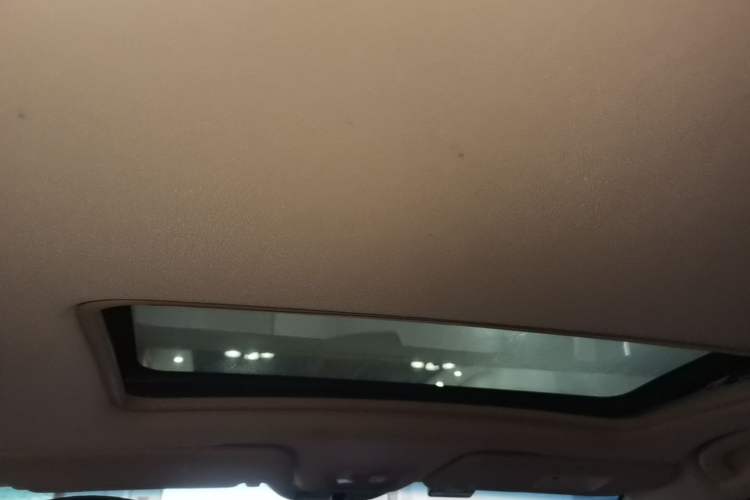Used Baojun 560 2016 1.8L iAMT Luxury Model Headliner