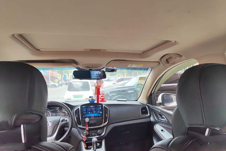 Used Baojun 560 2016 1.8L iAMT Luxury Model Headliner