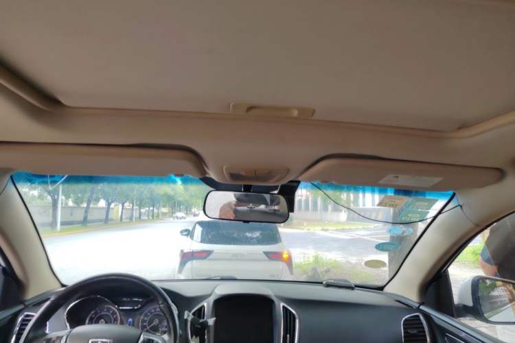 Used Baojun 560 2016 1.8L iAMT Luxury Model Headliner