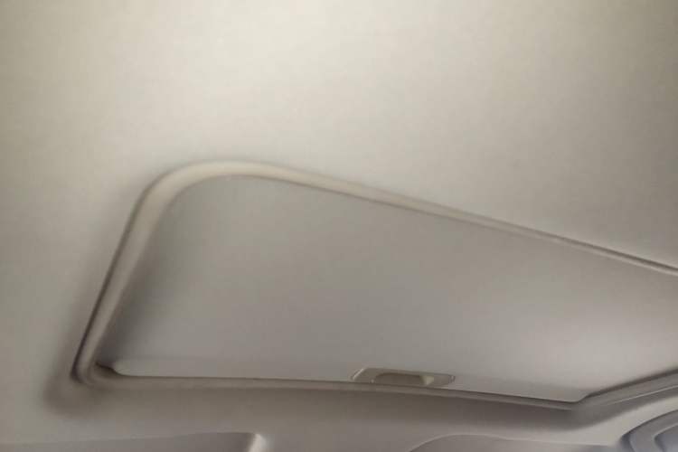 Used Baojun 560 2016 1.8L iAMT Luxury Model Headliner
