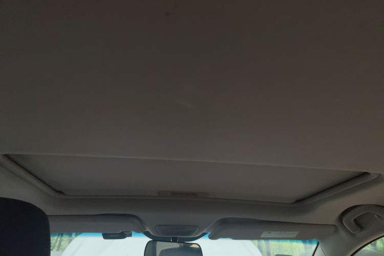 Used Baojun 560 2016 1.8L iAMT Luxury Model Headliner