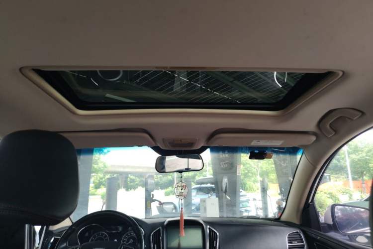 Used Baojun 560 2016 1.8L iAMT Luxury Model Headliner