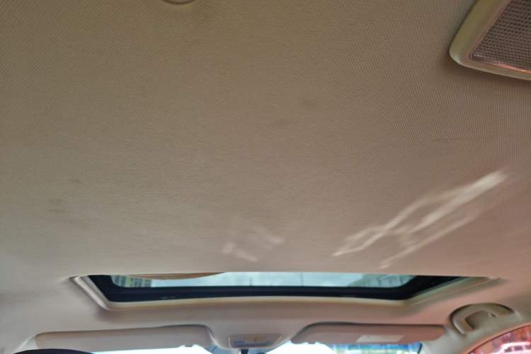 Used Baojun 560 2016 1.8L iAMT Luxury Model Headliner