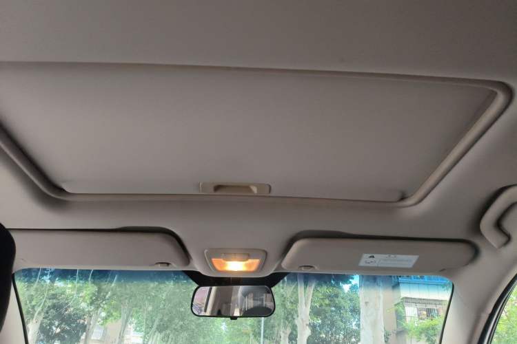 Used Baojun 560 2016 1.5T Manual Luxury Model Headliner