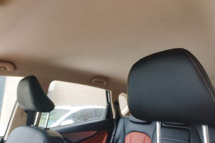 Used Baojun 560 2016 1.8L iAMT Elite Edition Headliner