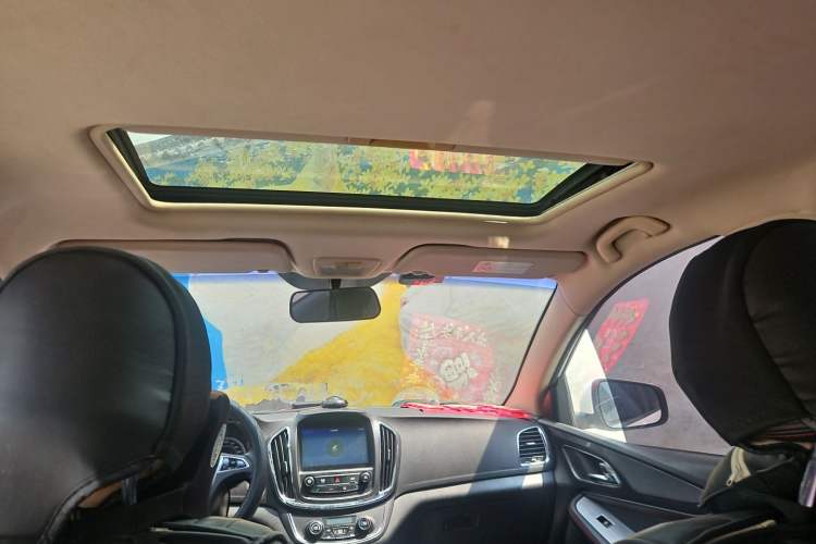Used Baojun 560 2016 1.8L iAMT Luxury Model Headliner