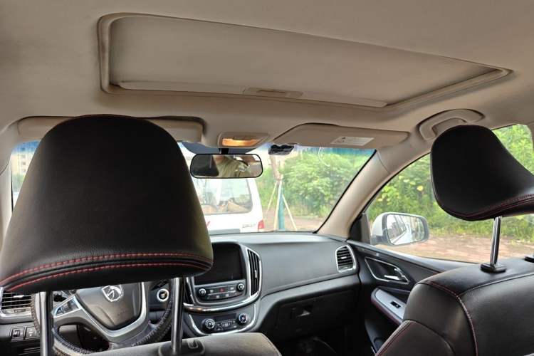 Used Baojun 560 2016 1.8L iAMT Luxury Model Headliner