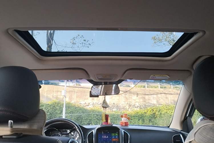 Used Baojun 560 2016 1.8L Manual Luxury Edition Headliner