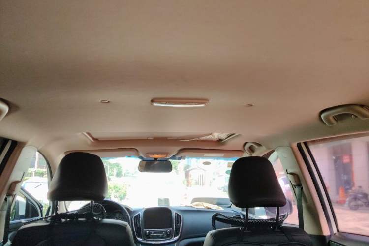 Used Baojun 560 2016 1.8L iAMT Luxury Model Headliner