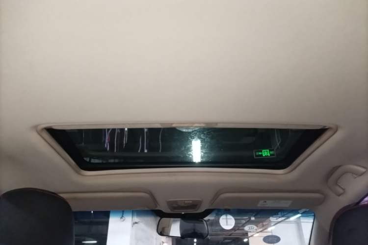 Used Baojun 560 2016 1.5T Manual Luxury Model Headliner