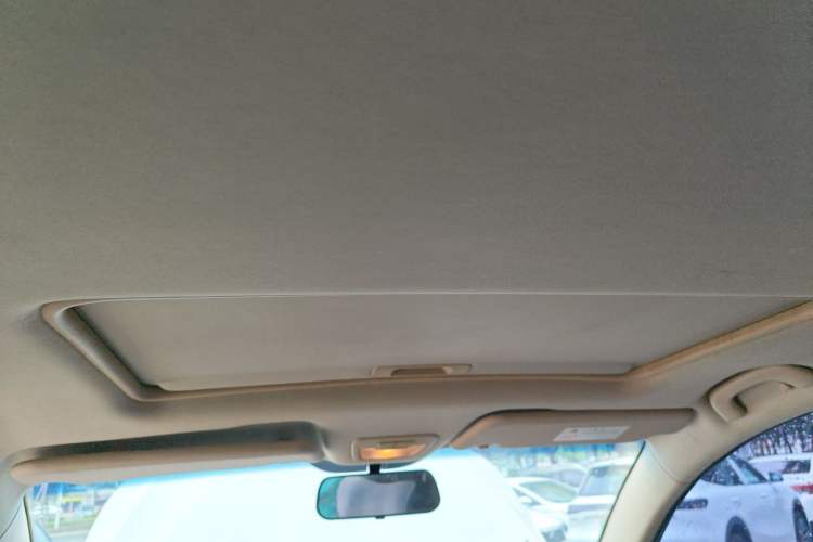 Used Baojun 560 2016 1.8L iAMT Luxury Model Headliner