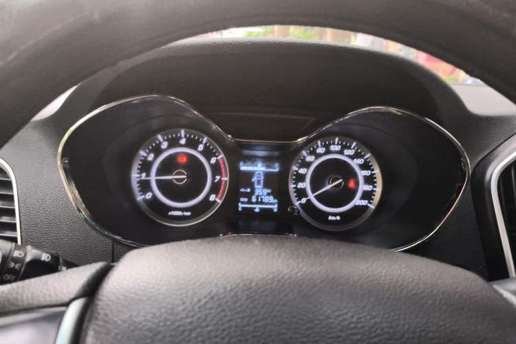 Used Baojun 560 2016 1.8L Manual Comfort Edition Instrument Cluster