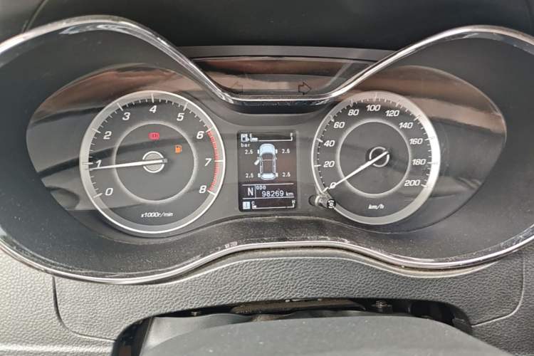 Used Baojun 560 2016 1.8L iAMT Luxury Model Instrument Cluster