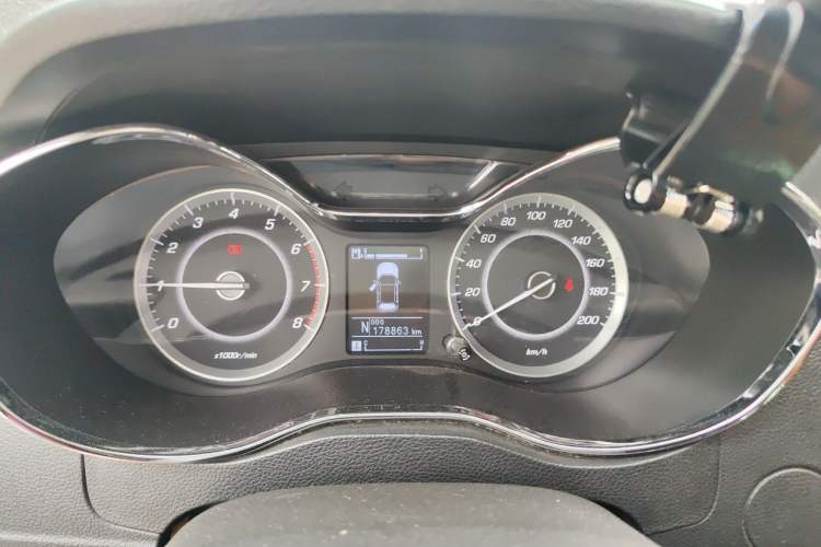 Used Baojun 560 2016 1.8L iAMT Elite Edition Instrument Cluster