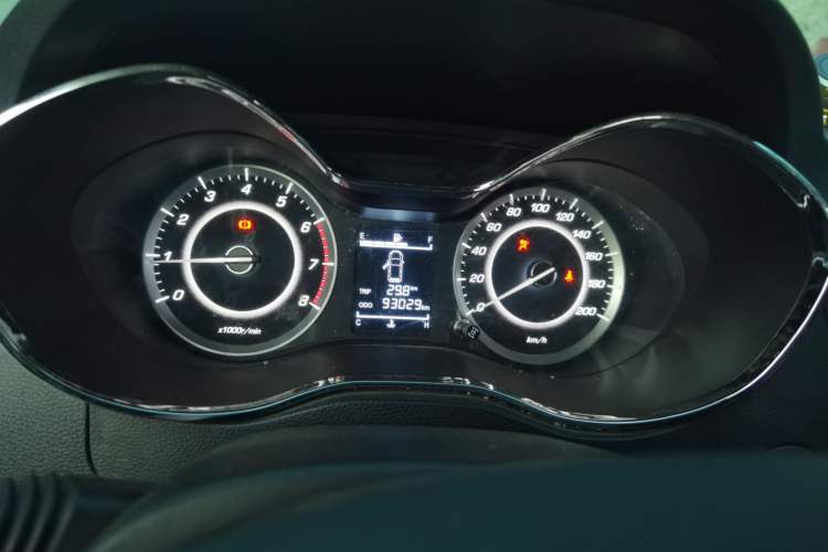 Used Baojun 560 2016 1.8L Manual Comfort Edition Instrument Cluster