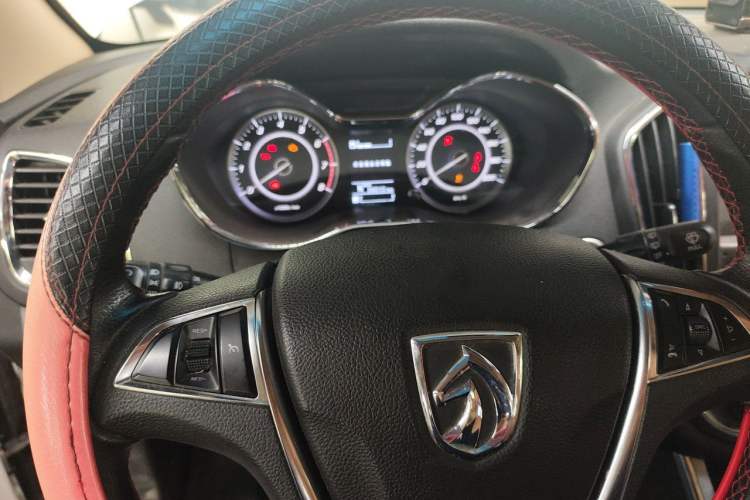 Used Baojun 560 2016 1.8L iAMT Luxury Model Instrument Cluster