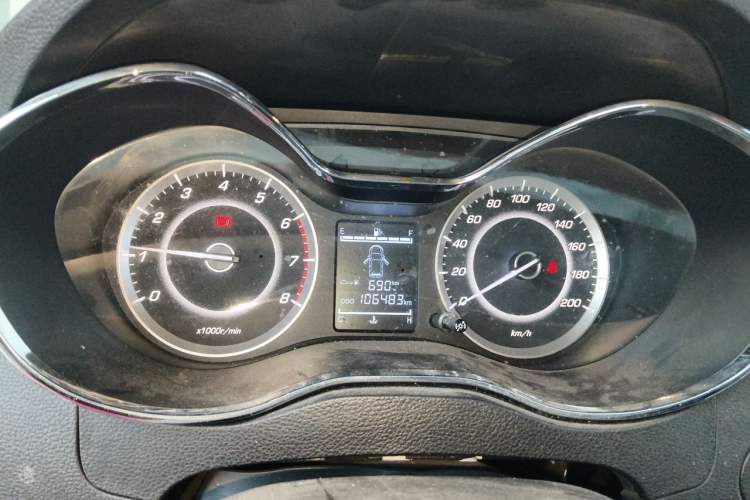 Used Baojun 560 2016 1.5T Manual Comfort Edition Instrument Cluster