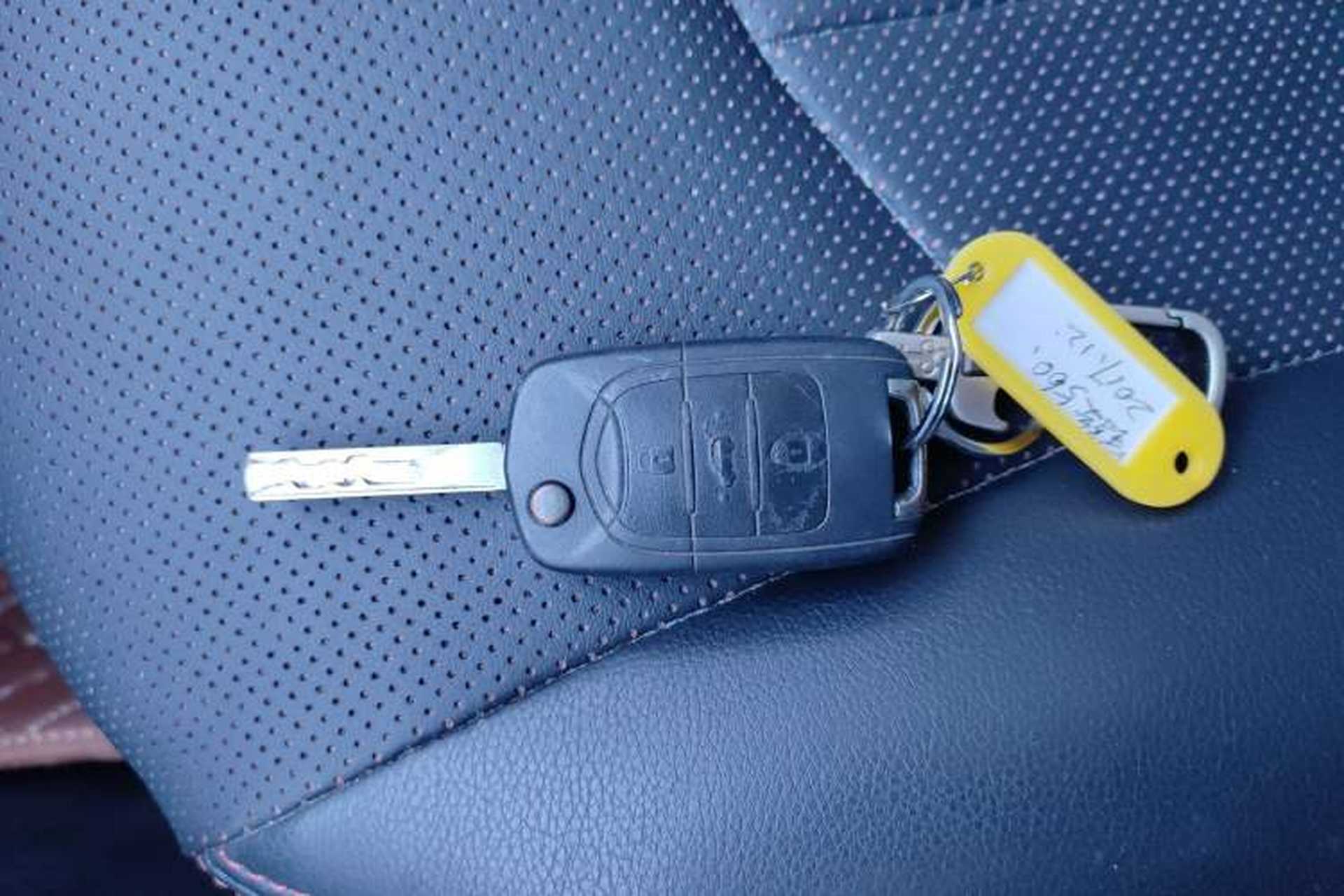 Used Baojun 560 2016 1.8L Manual Value Edition Interior 1