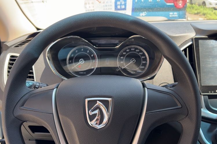 Used Baojun 560 2016 1.5T Manual Comfort Edition Interior 1