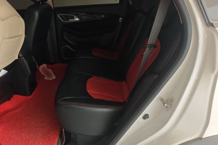 Used Baojun 560 2016 1.8L Manual Value Edition Interior 4