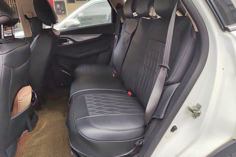 Used Baojun 560 2016 1.8L iAMT Luxury Model Interior 4