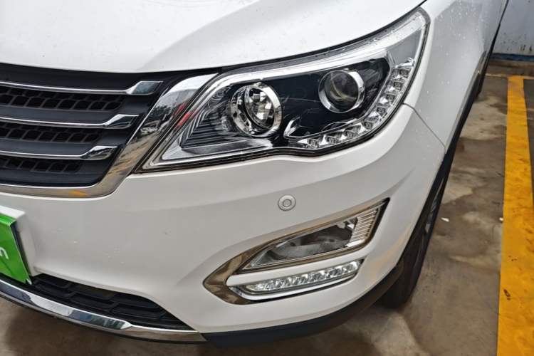 Used Baojun 560 2016 1.8L iAMT Luxury Model Left Front Headlight