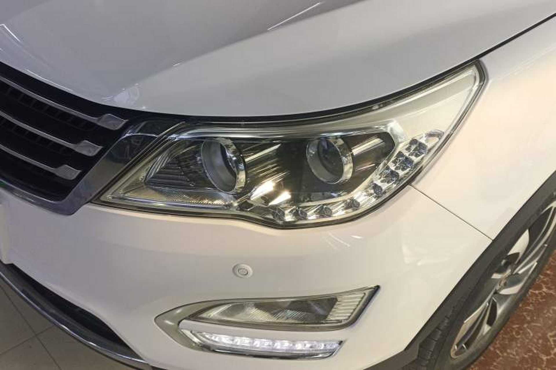 Used Baojun 560 2016 1.5T Manual Luxury Model Left Front Headlight