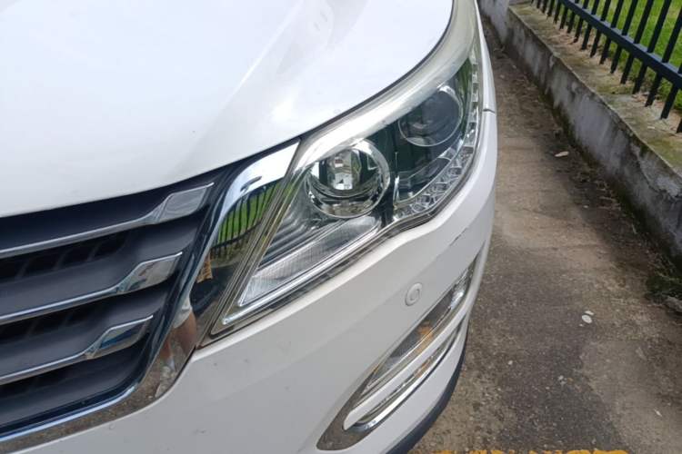 Used Baojun 560 2016 1.8L iAMT Luxury Model Left Front Headlight