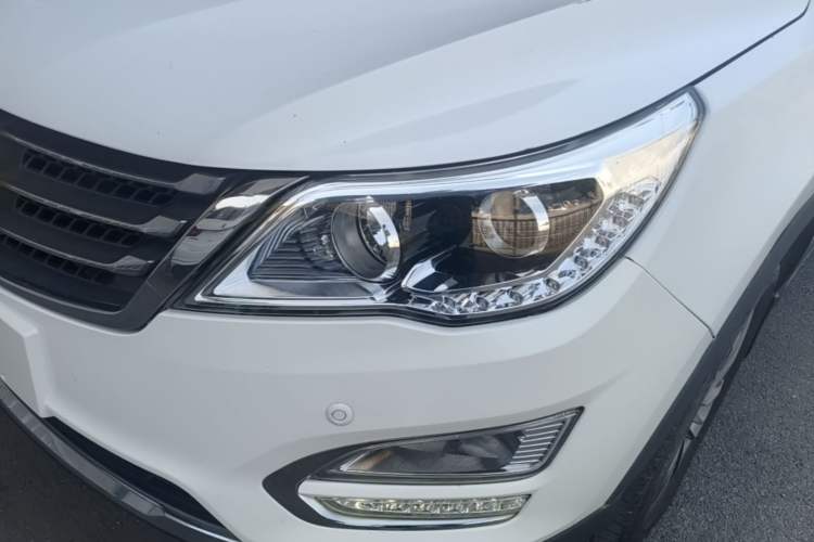 Used Baojun 560 2016 1.8L iAMT Luxury Model Left Front Headlight