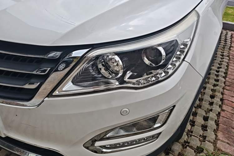 Used Baojun 560 2016 1.8L iAMT Luxury Model Left Front Headlight