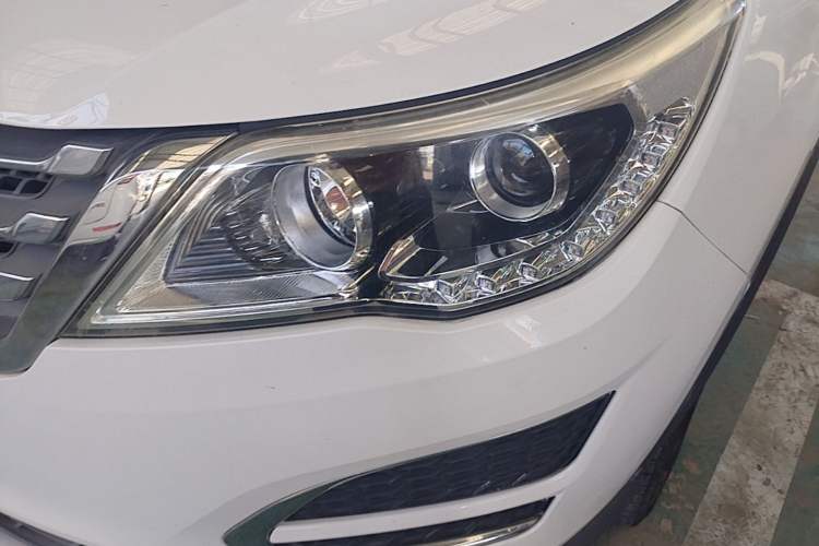 Used Baojun 560 2016 1.8L Manual Value Edition Left Front Headlight