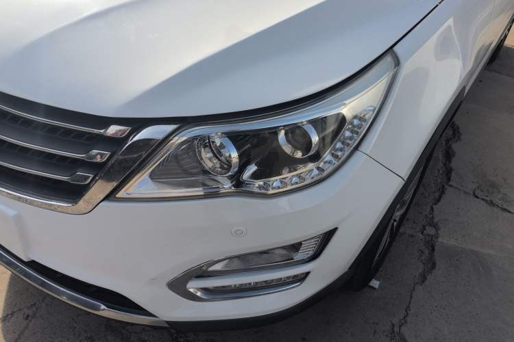 Used Baojun 560 2016 1.8L iAMT Luxury Model Left Front Headlight