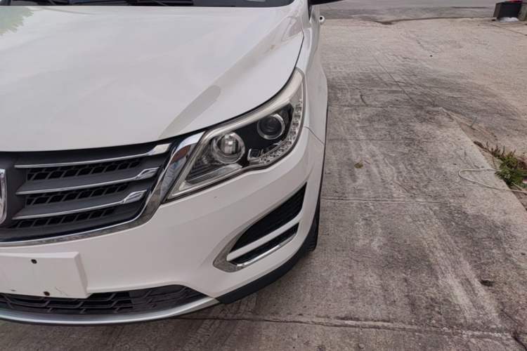 Used Baojun 560 2016 1.8L Manual Value Edition Left Front Headlight