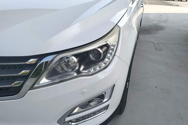 Used Baojun 560 2016 1.8L Manual Luxury Edition Left Front Headlight