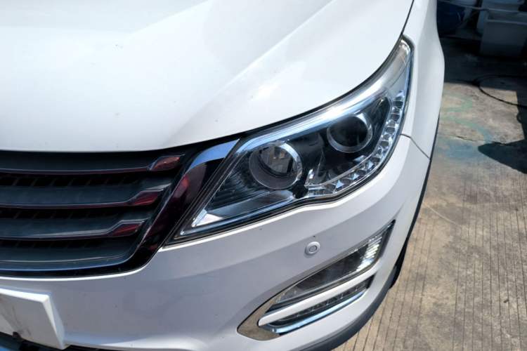 Used Baojun 560 2016 1.5T Manual Luxury Model Left Front Headlight