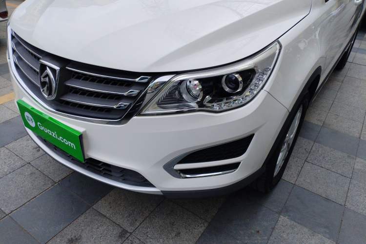 Used Baojun 560 2016 1.8L Manual Value Edition Left Front Headlight