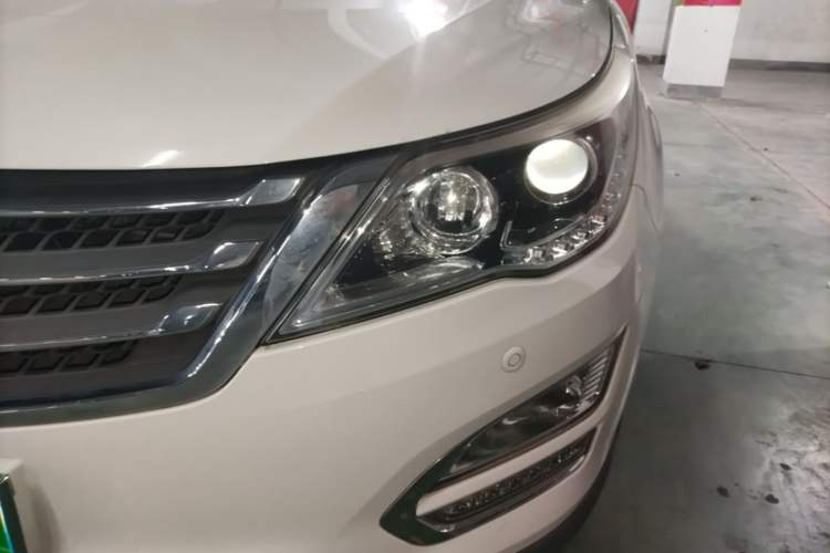 Used Baojun 560 2016 1.5T Manual Luxury Model Left Front Headlight