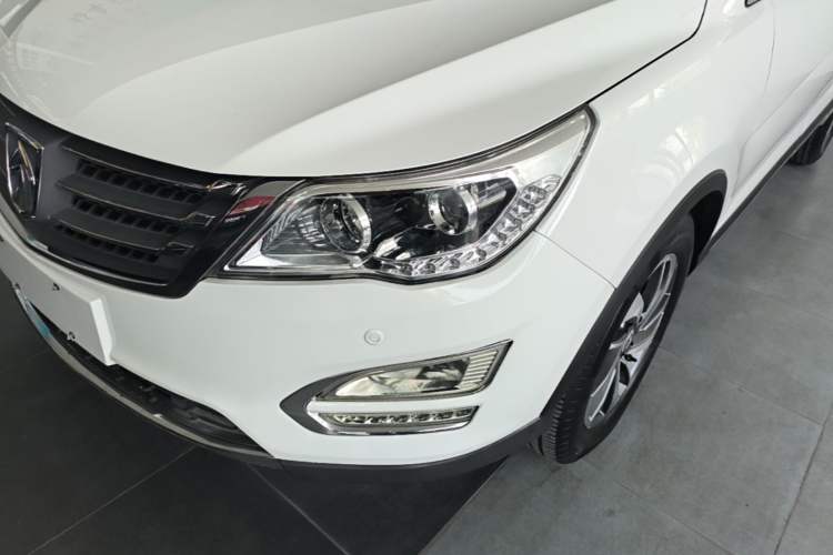Used Baojun 560 2016 1.8L Manual Luxury Edition Left Front Headlight
