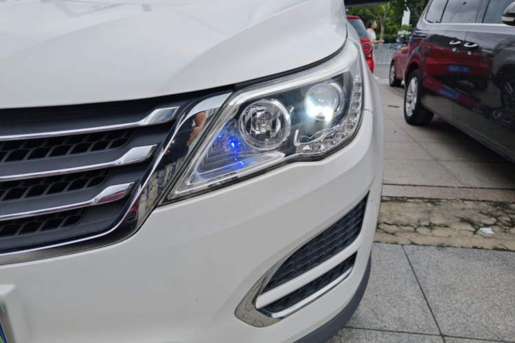Used Baojun 560 2016 1.8L Manual Value Edition Left Front Headlight
