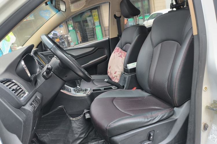 Used Baojun 560 2016 1.8L iAMT Luxury Model Left Front Seat