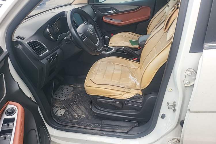 Used Baojun 560 2016 1.8L Manual Elite Edition Left Front Seat