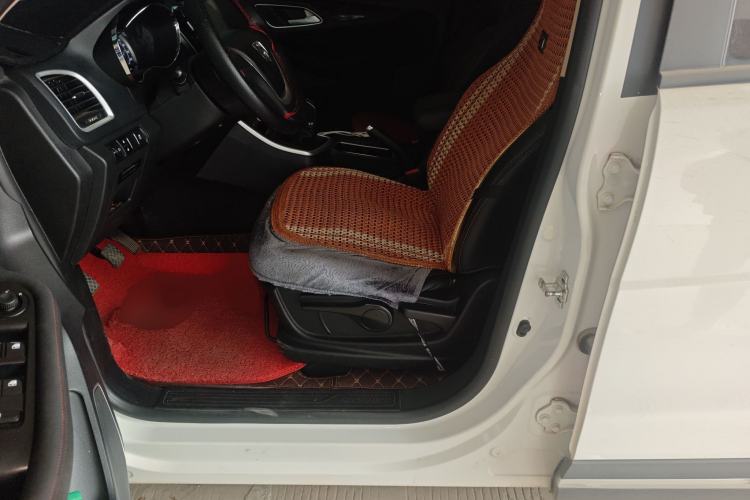 Used Baojun 560 2016 1.8L Manual Value Edition Left Front Seat