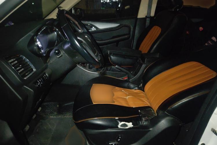 Used Baojun 560 2016 1.5T Manual Elite Edition Left Front Seat